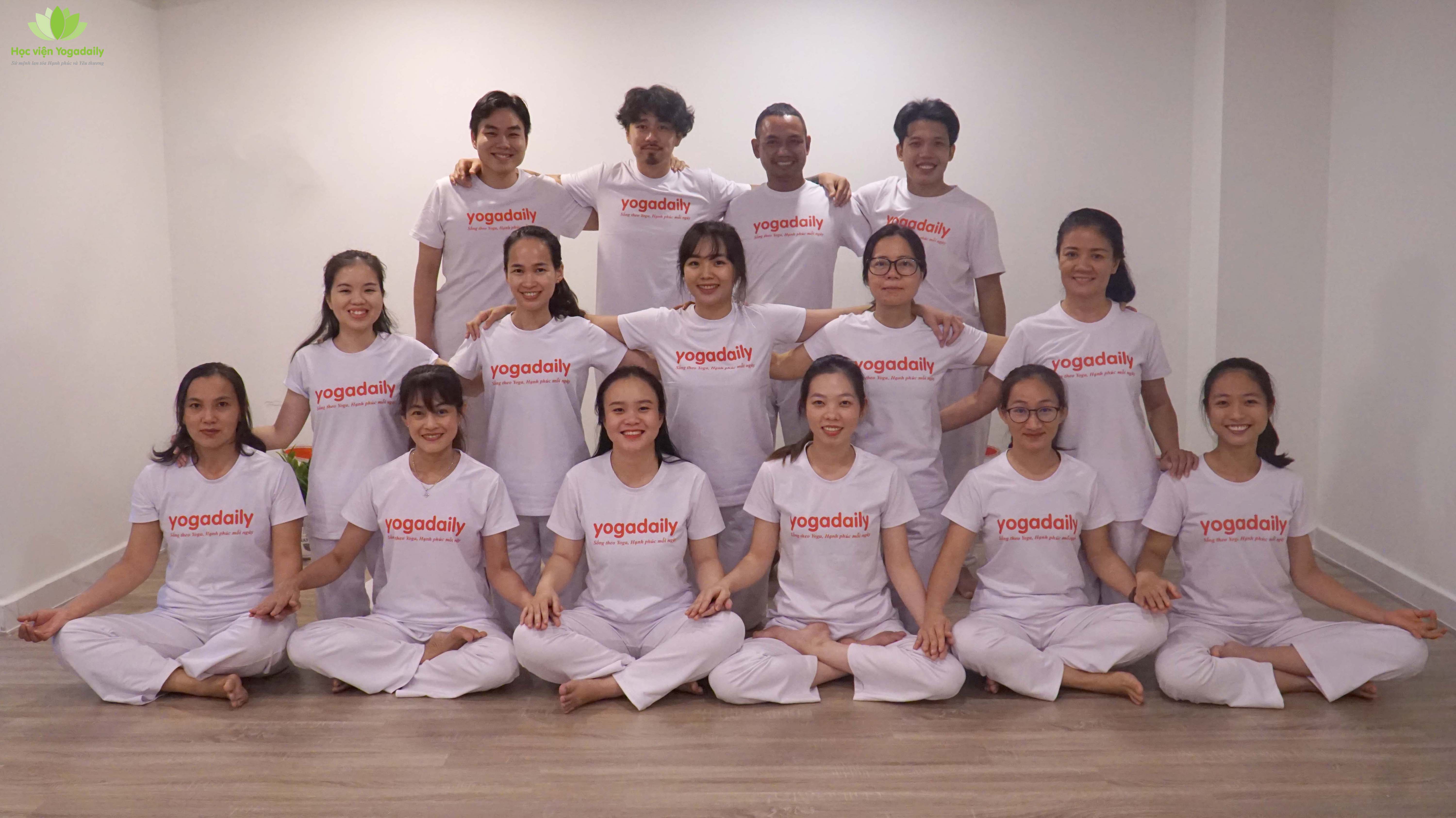 học huấn luyện viên yoga, đào tạo hlv yoga, học phí hlv yoga, đào tạo giáo viên yoga