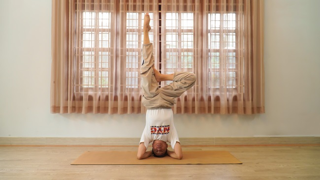 Nghề Huấn luyện viên Yoga - Tài không đợi tuổi